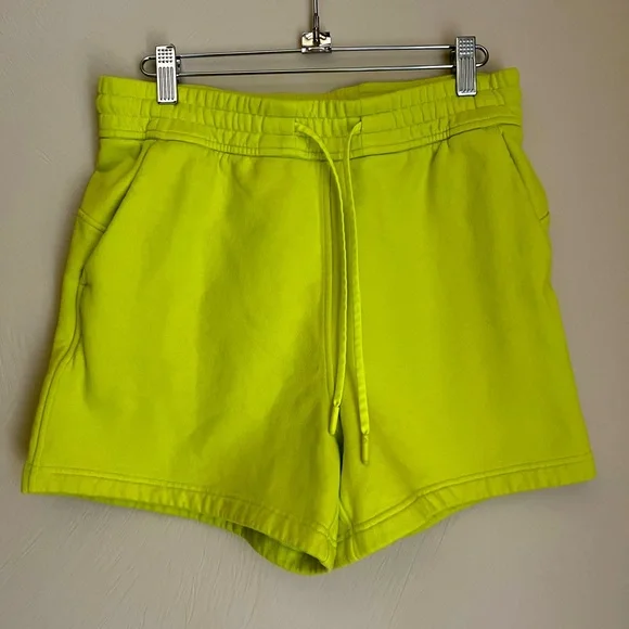 LULULEMON shorts size 6 - Picture 1 of 5
